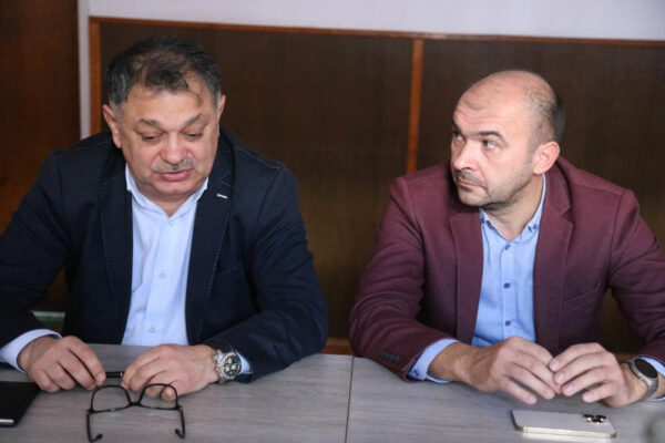 cu dumbravĂ