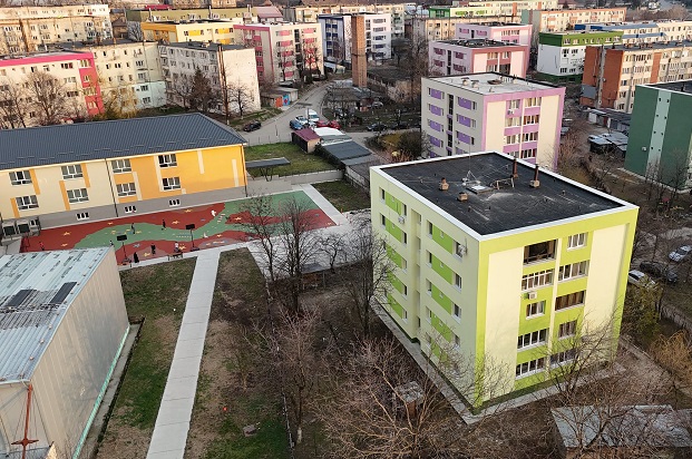 bloc colorate oravita
